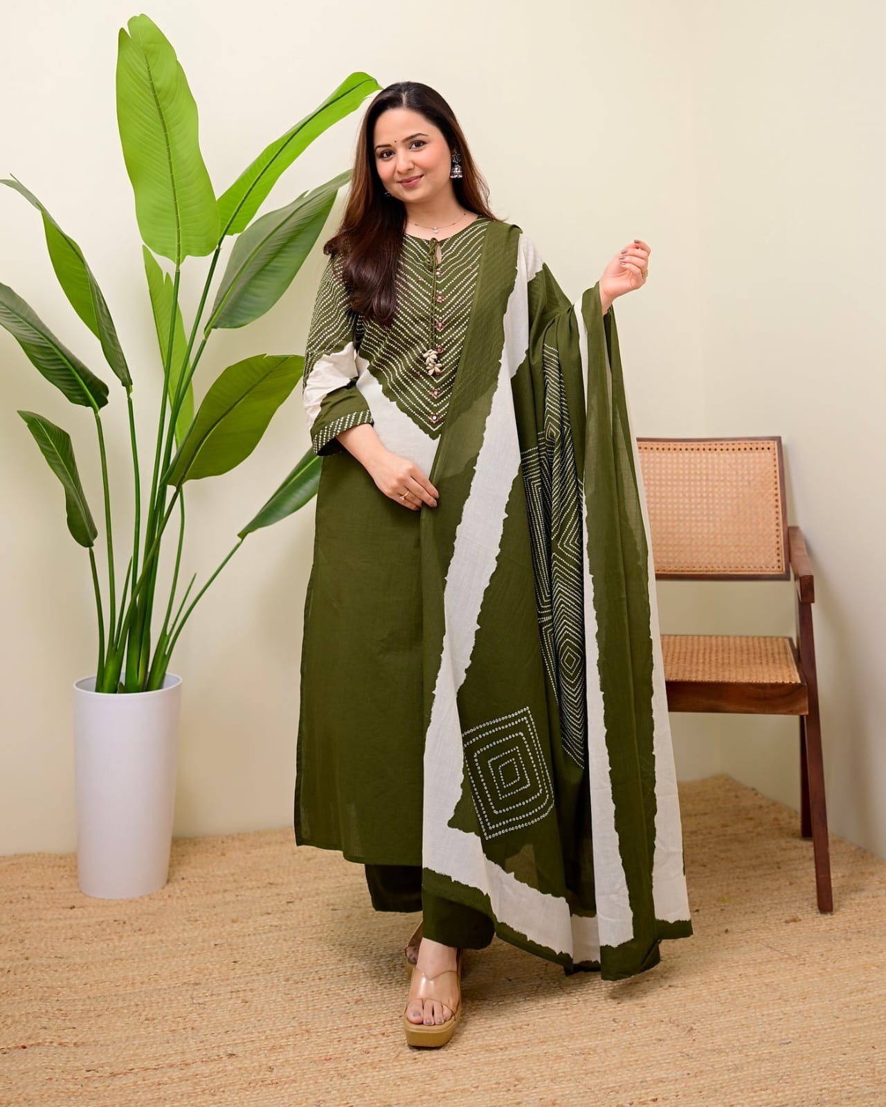 Elegant Olive Green Printed Kurta Set with Dupatta Description: