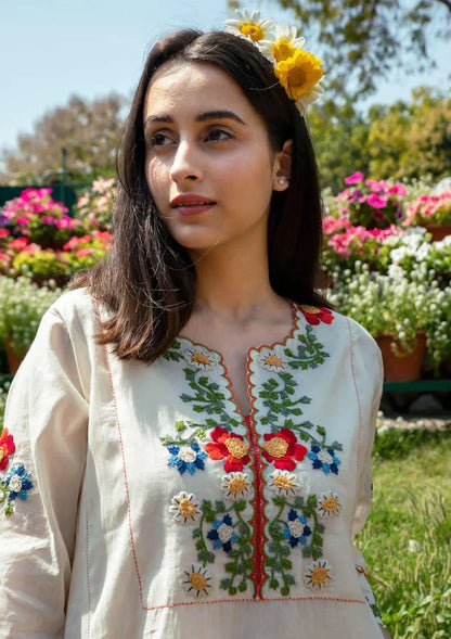 Off White Embroidered Cotton Kurta And Pant Set
