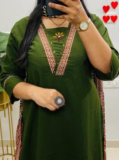 Graceful Olive Green Kurta Set with Printed Dupatta & Ethnic Pants
